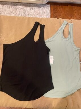Old Navy Asymmetrical One-Shoulder Ribbed Tank Top - Black & Light green